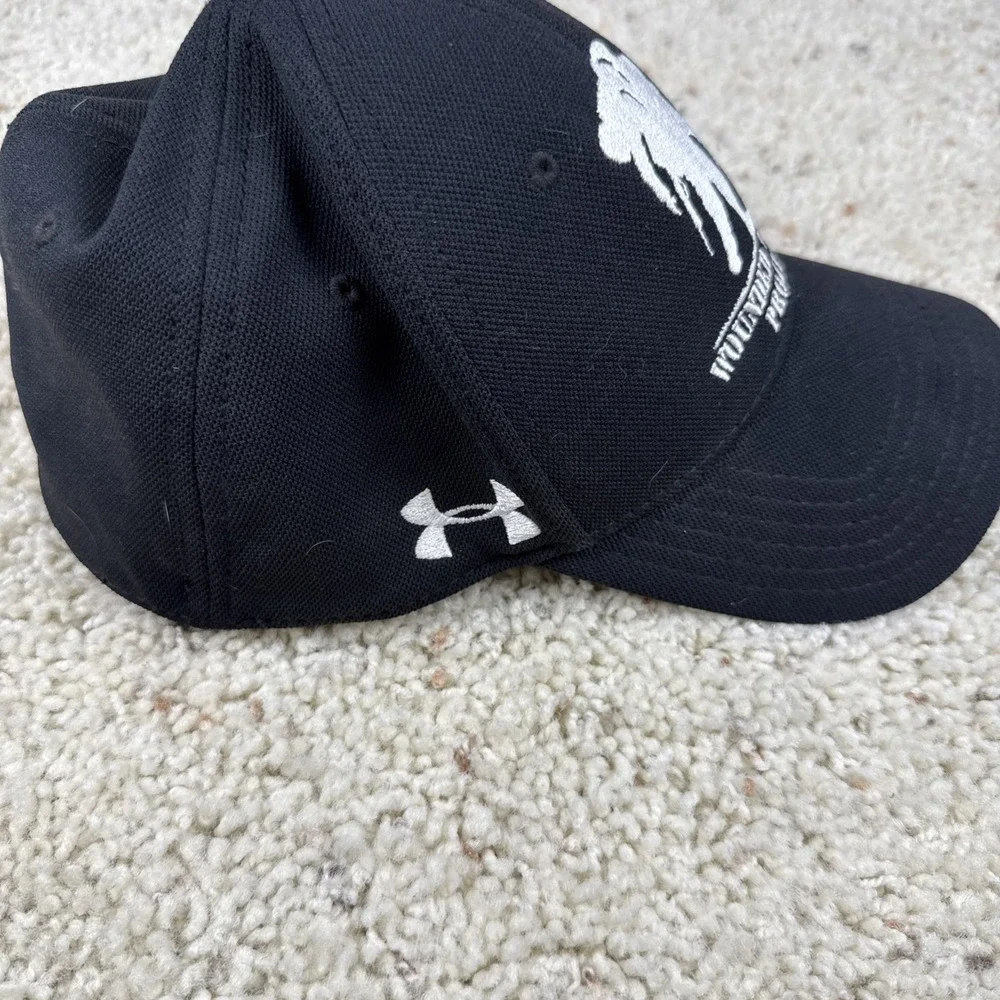 Wounded Warrior Project Under Armour Hat Fitted L-XL Black